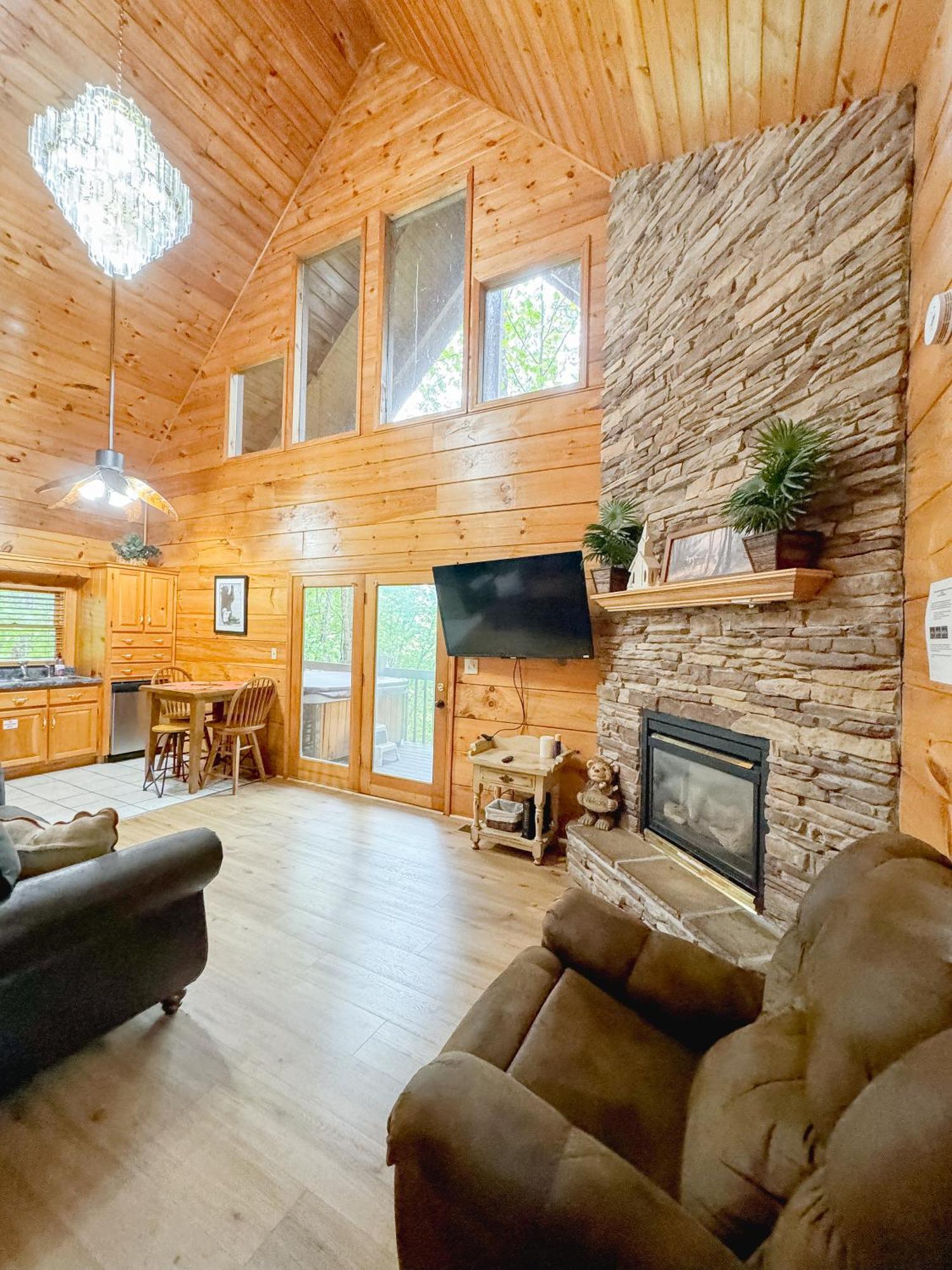 Romantic Notions * Sevierville